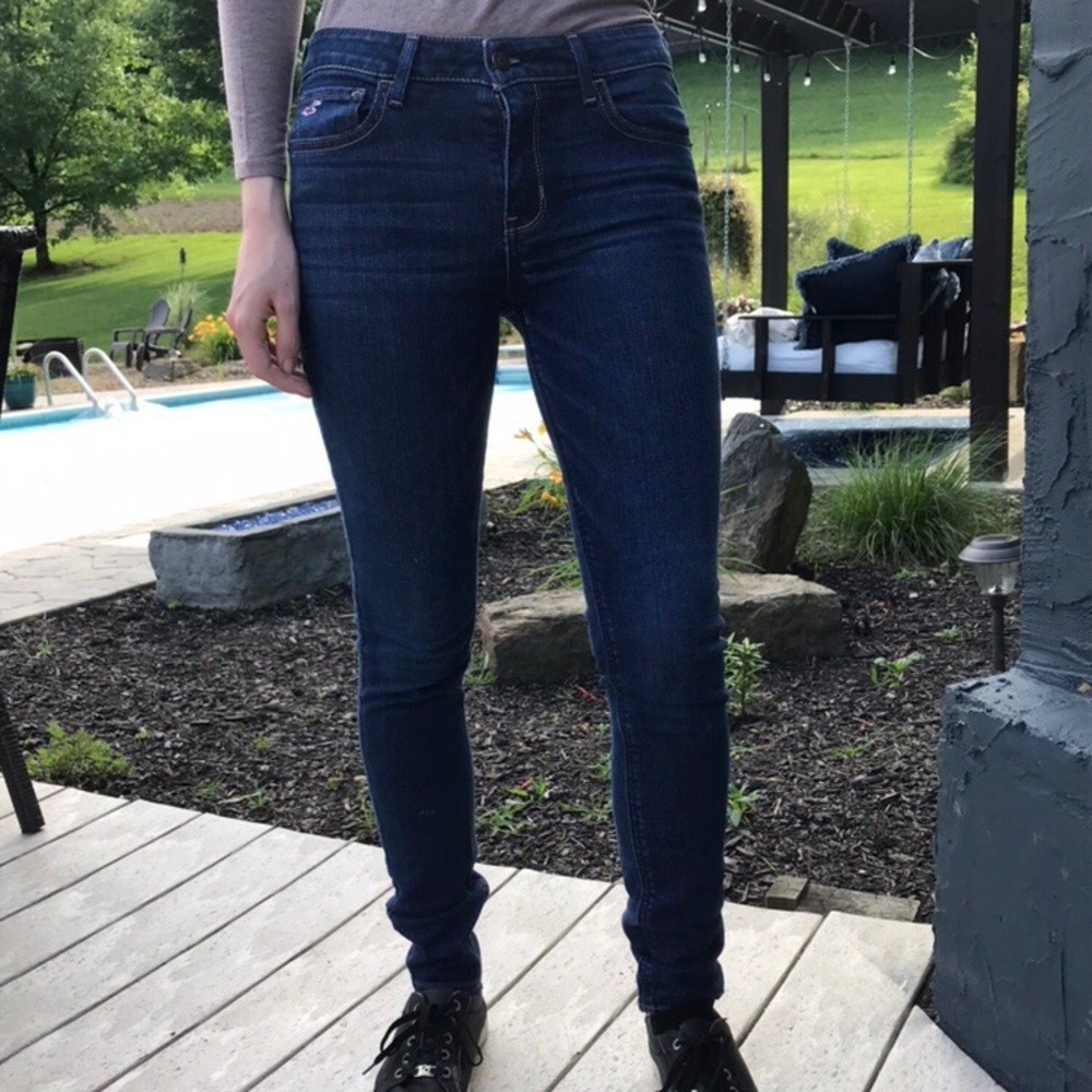 Blue Hollister skinny jeans